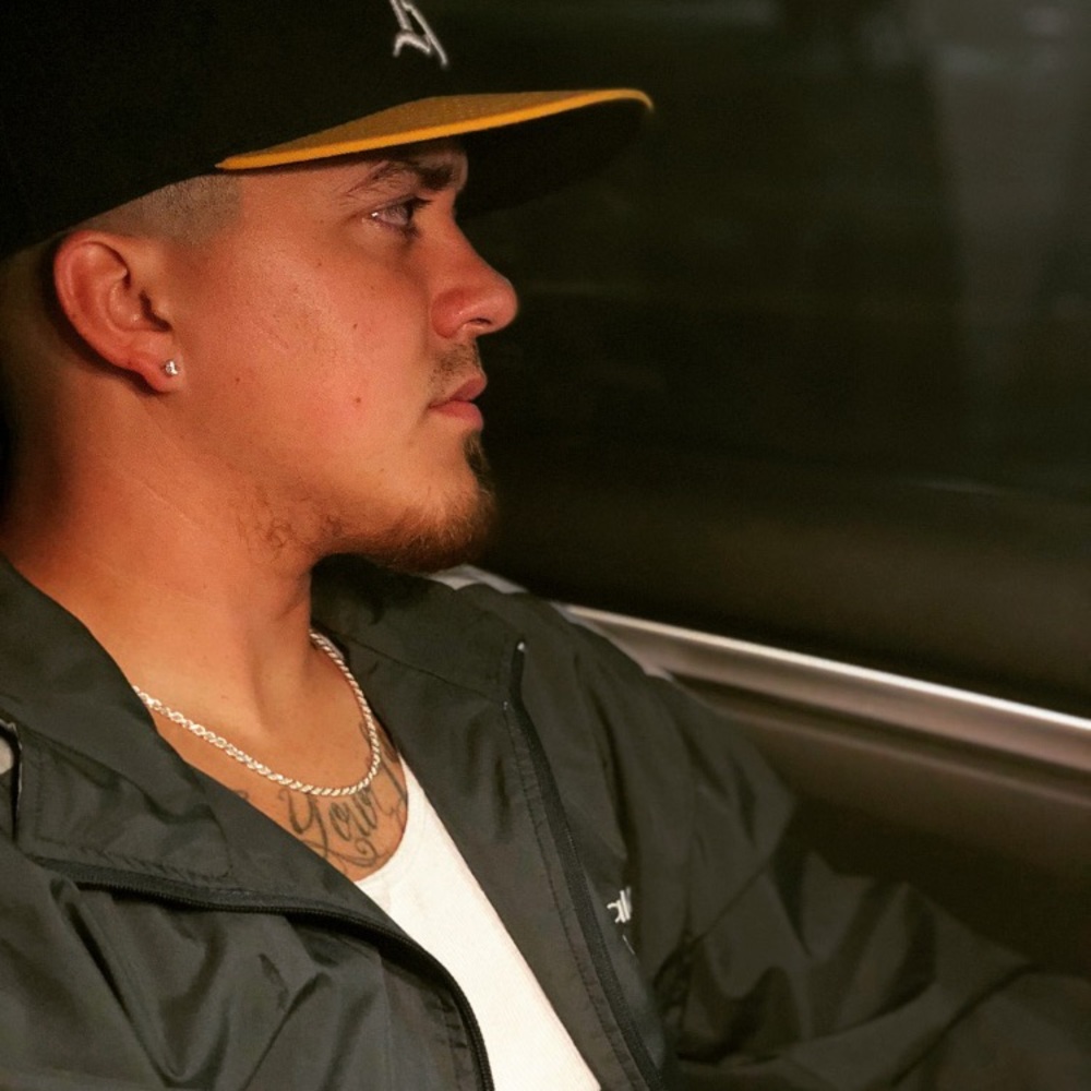 Meet your Posher, Gregory